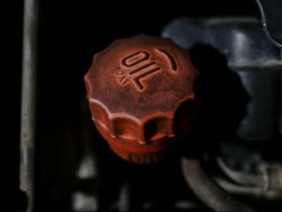 Commercial Lubricants for Fleets: What to Use & What Breaks Stuff